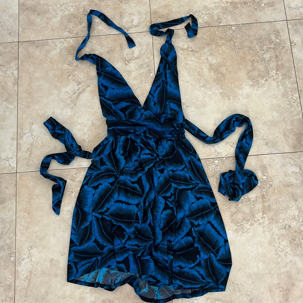 Women’s Moda International XS Halter Dress